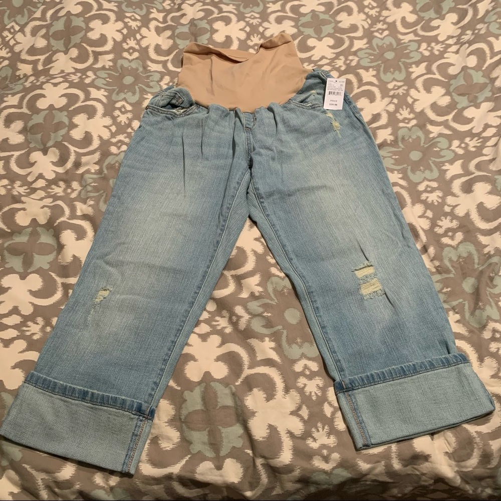 Maternity crop jeans